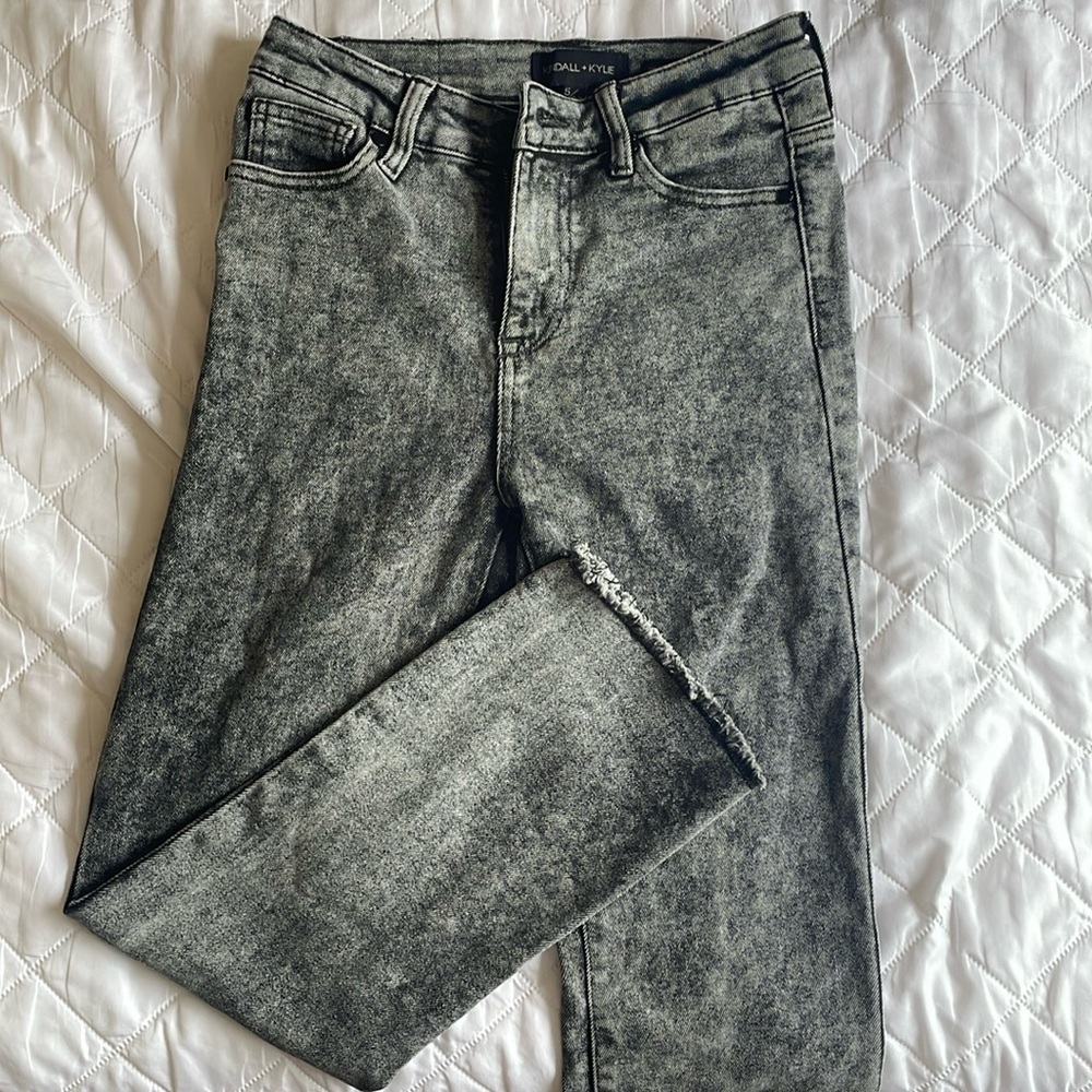 Size 27 black acid wash high rise jeans